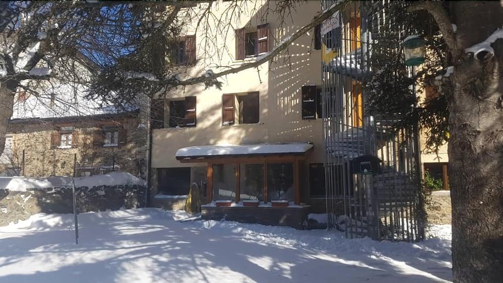 Albergue Xalet-Refugi U.E.C. La Molina Alp Exterior foto